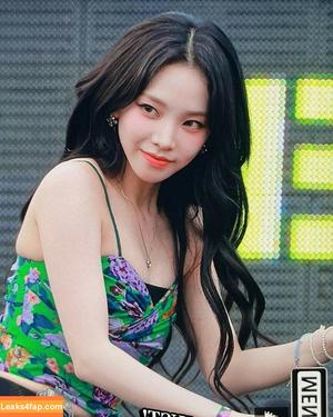 WomenK-pop photo #0481
