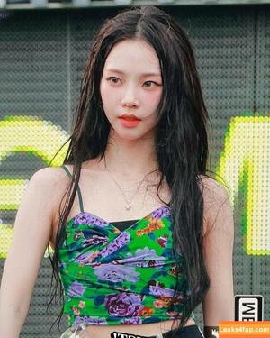 WomenK-pop photo #0482