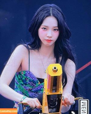 WomenK-pop photo #0483