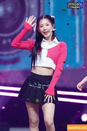 WomenK-pop photo #0491