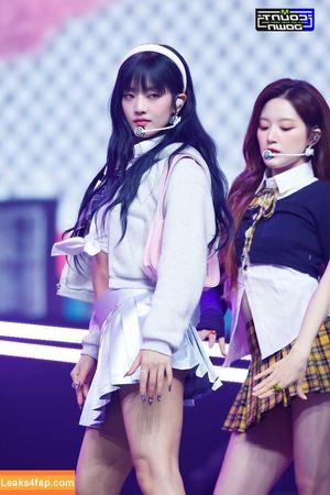 WomenK-pop photo #0493