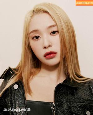 WomenK-pop photo #0540
