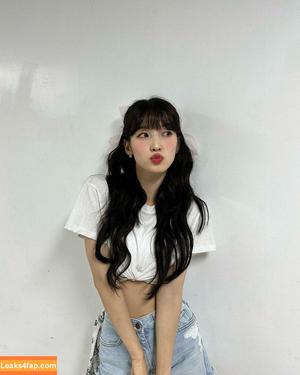 WomenK-pop photo #0588