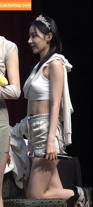 WomenK-pop photo #0650