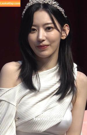 WomenK-pop photo #0656