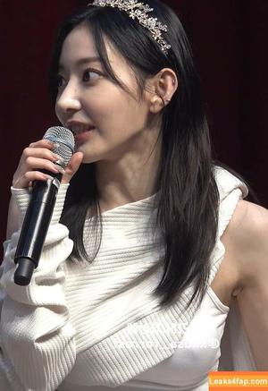 WomenK-pop photo #0658