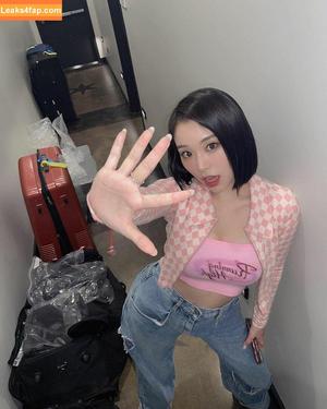 WomenK-pop photo #0680