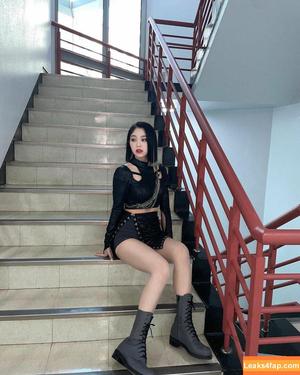 WomenK-pop photo #0685