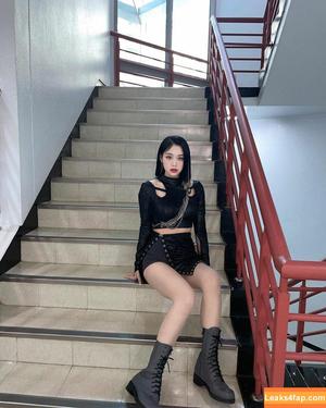 WomenK-pop photo #0686