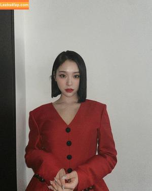 WomenK-pop photo #0690