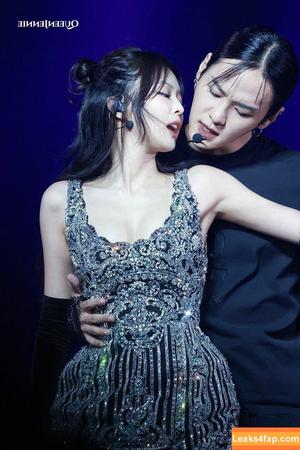 WomenK-pop photo #0707