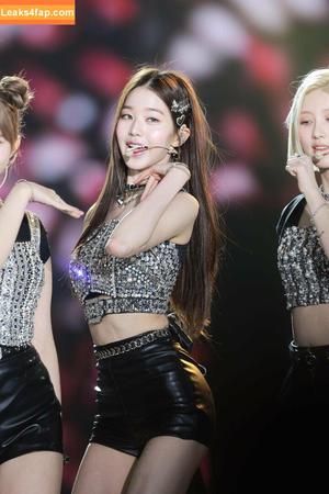 WomenK-pop photo #0718