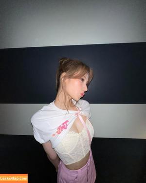 WomenK-pop photo #0725