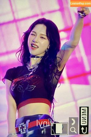 WomenK-pop photo #0766