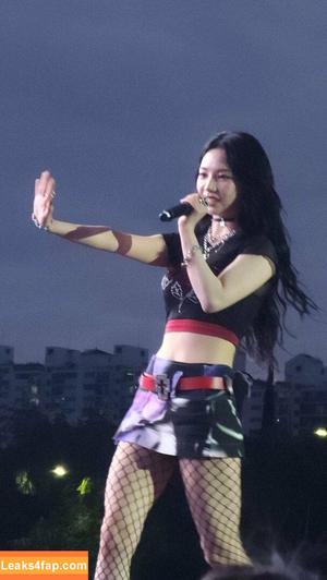WomenK-pop photo #0771
