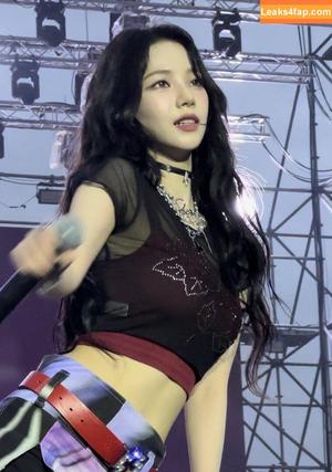 WomenK-pop photo #0778