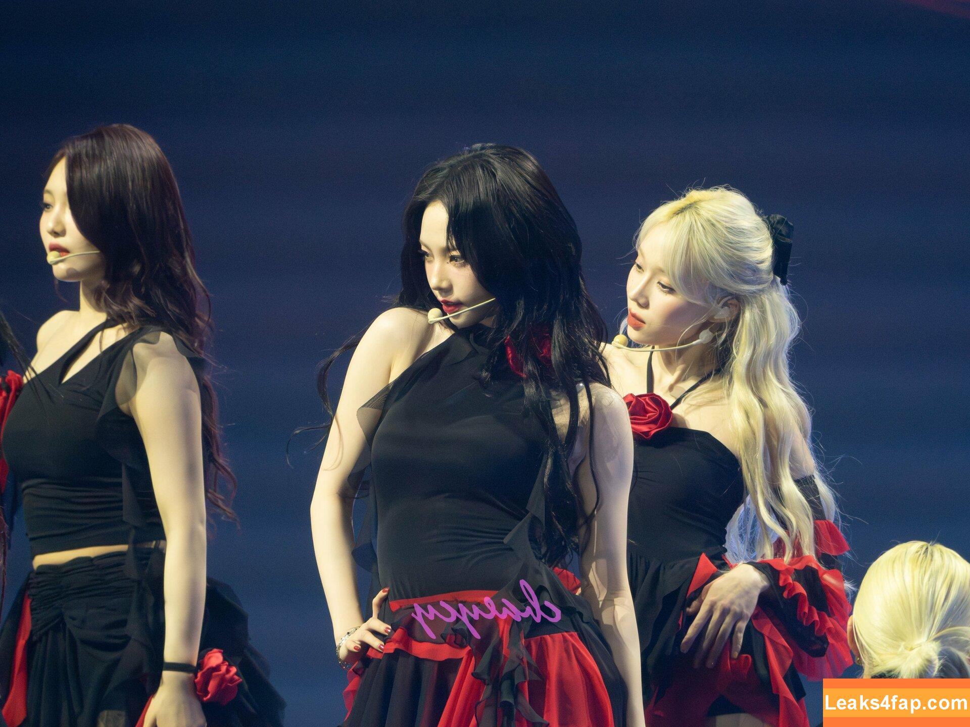 WomenK-pop /  слитое фото фото #1636