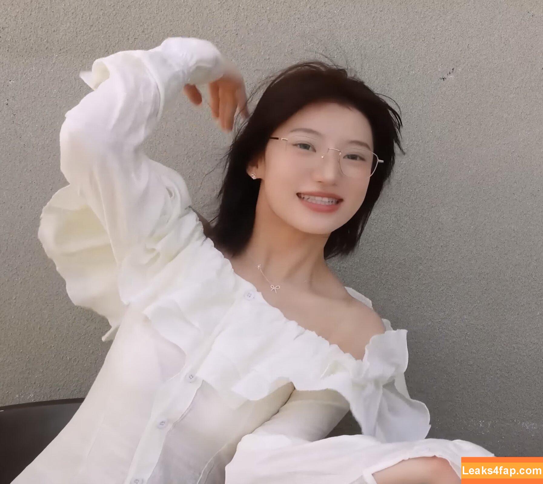 WomenK-pop /  слитое фото фото #1982