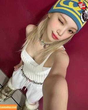 WomenK-pop фото #1242