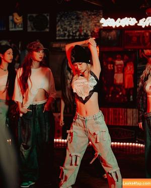 WomenK-pop фото #1836