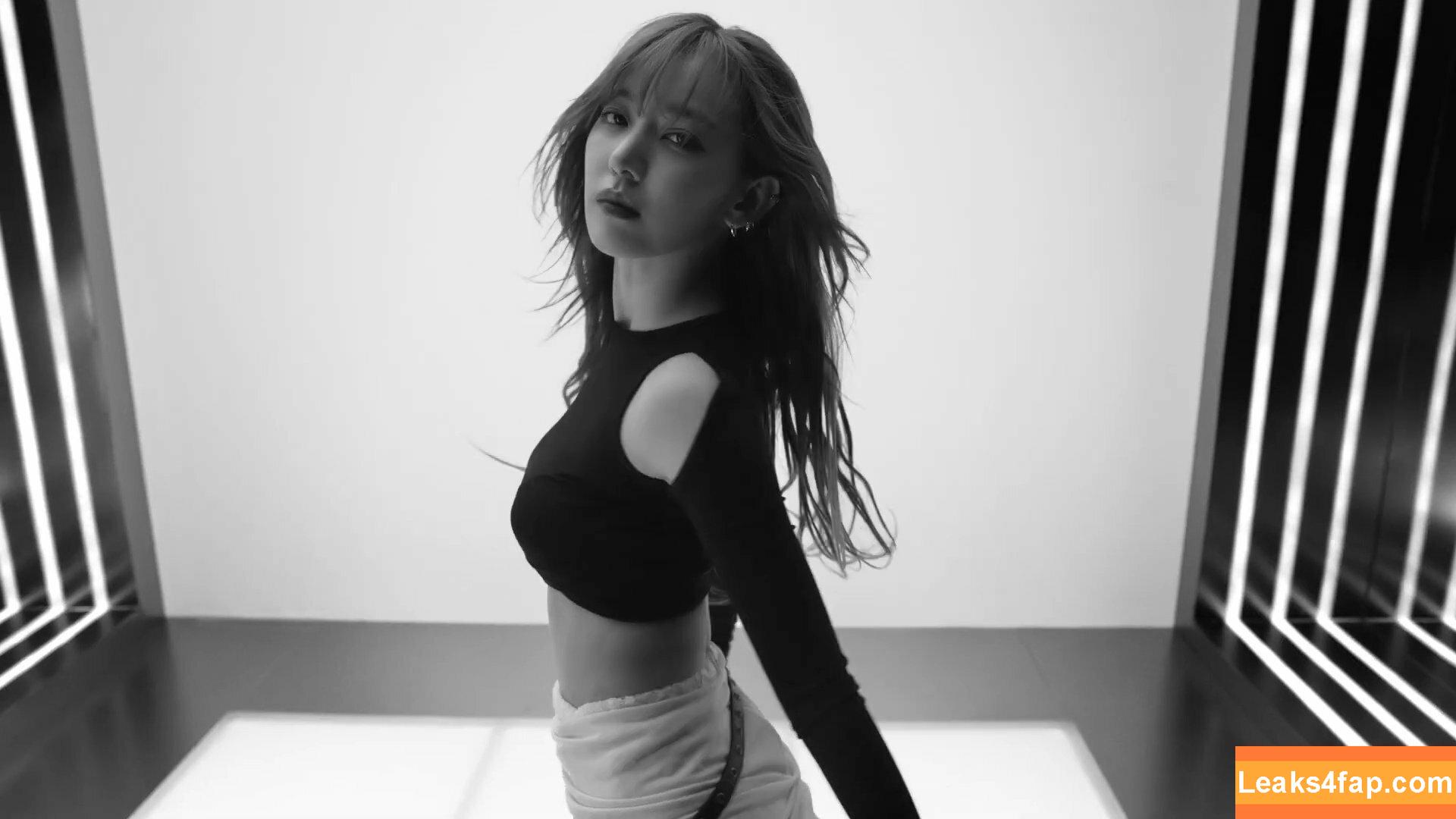 WomenK-pop /  слитое фото фото #2018