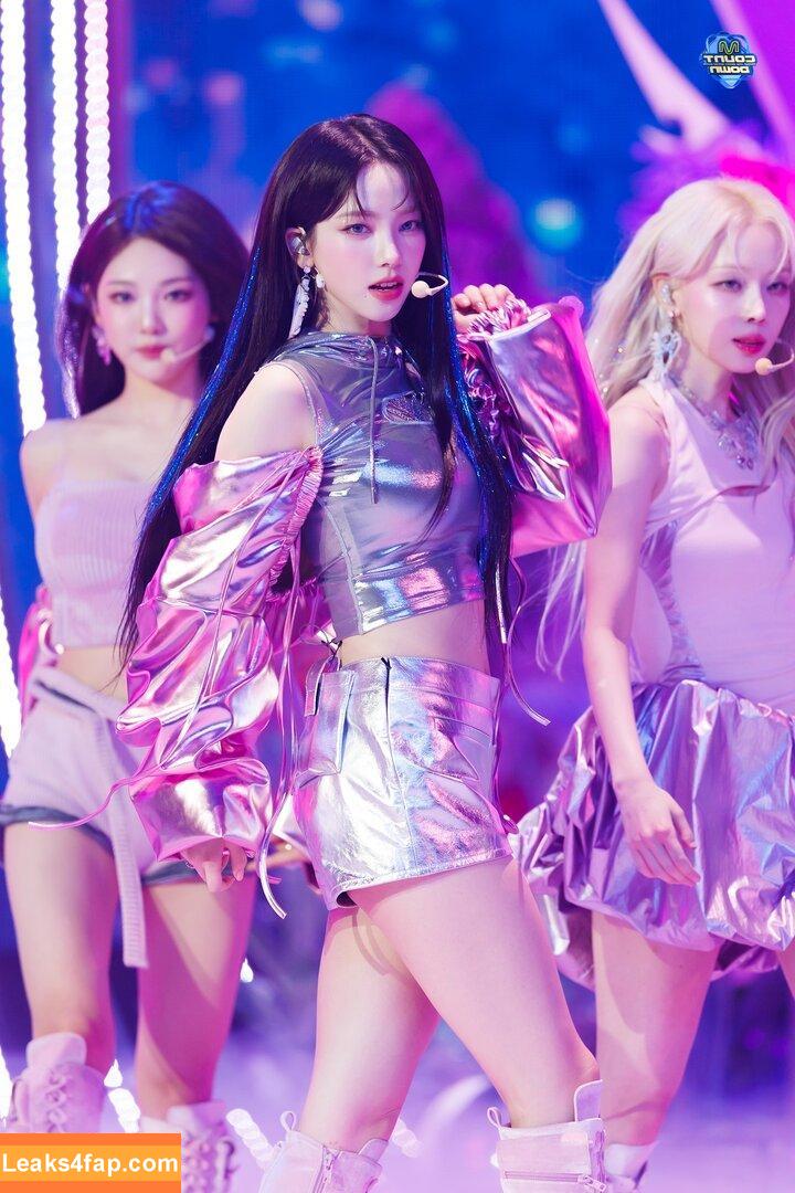 WomenK-pop /  leaked photo photo #2233
