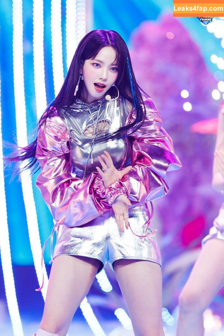 WomenK-pop /  leaked photo photo #2235