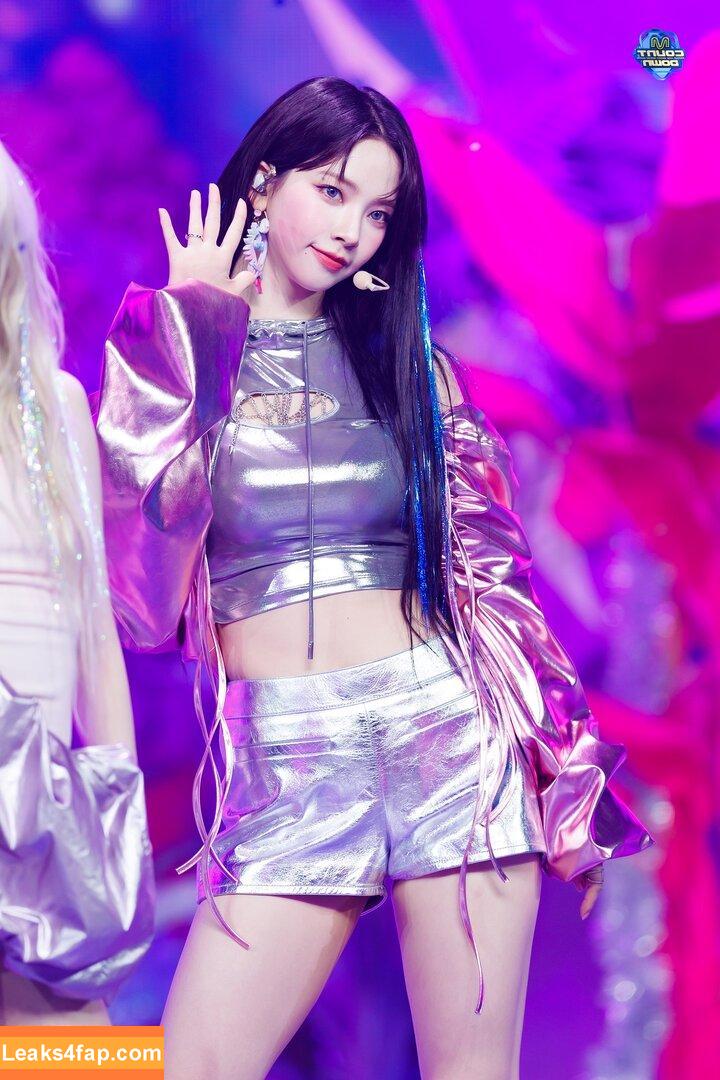 WomenK-pop /  leaked photo photo #2237