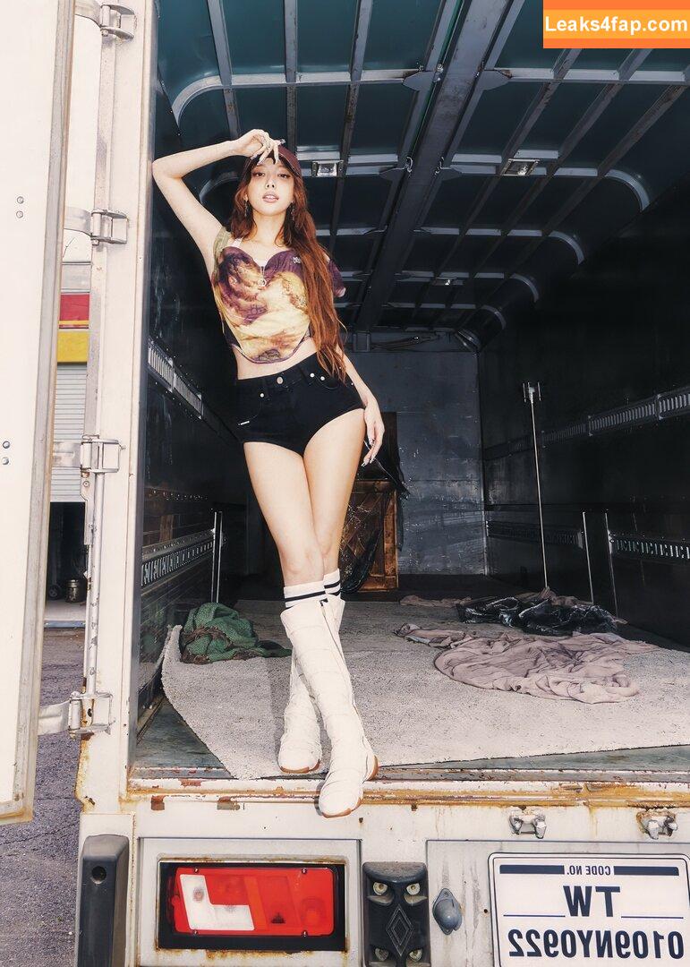 WomenK-pop /  leaked photo photo #2238