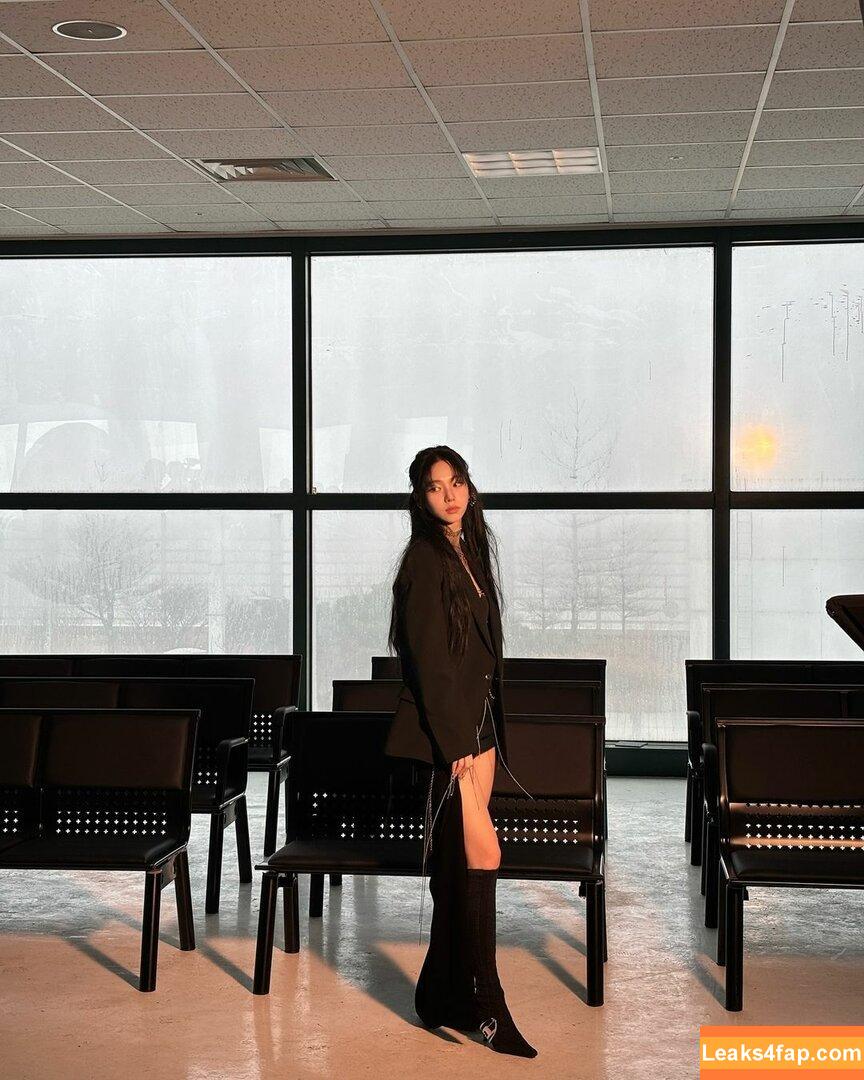 WomenK-pop /  leaked photo photo #2259