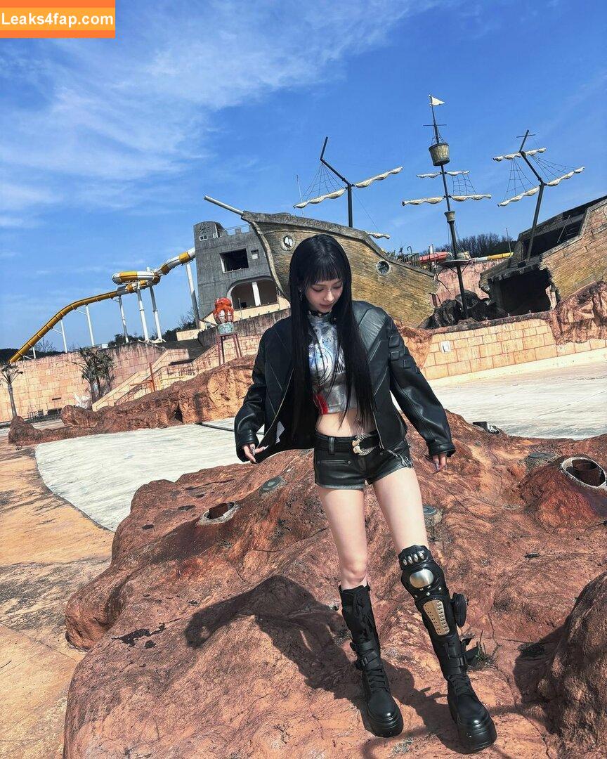 WomenK-pop /  leaked photo photo #2309