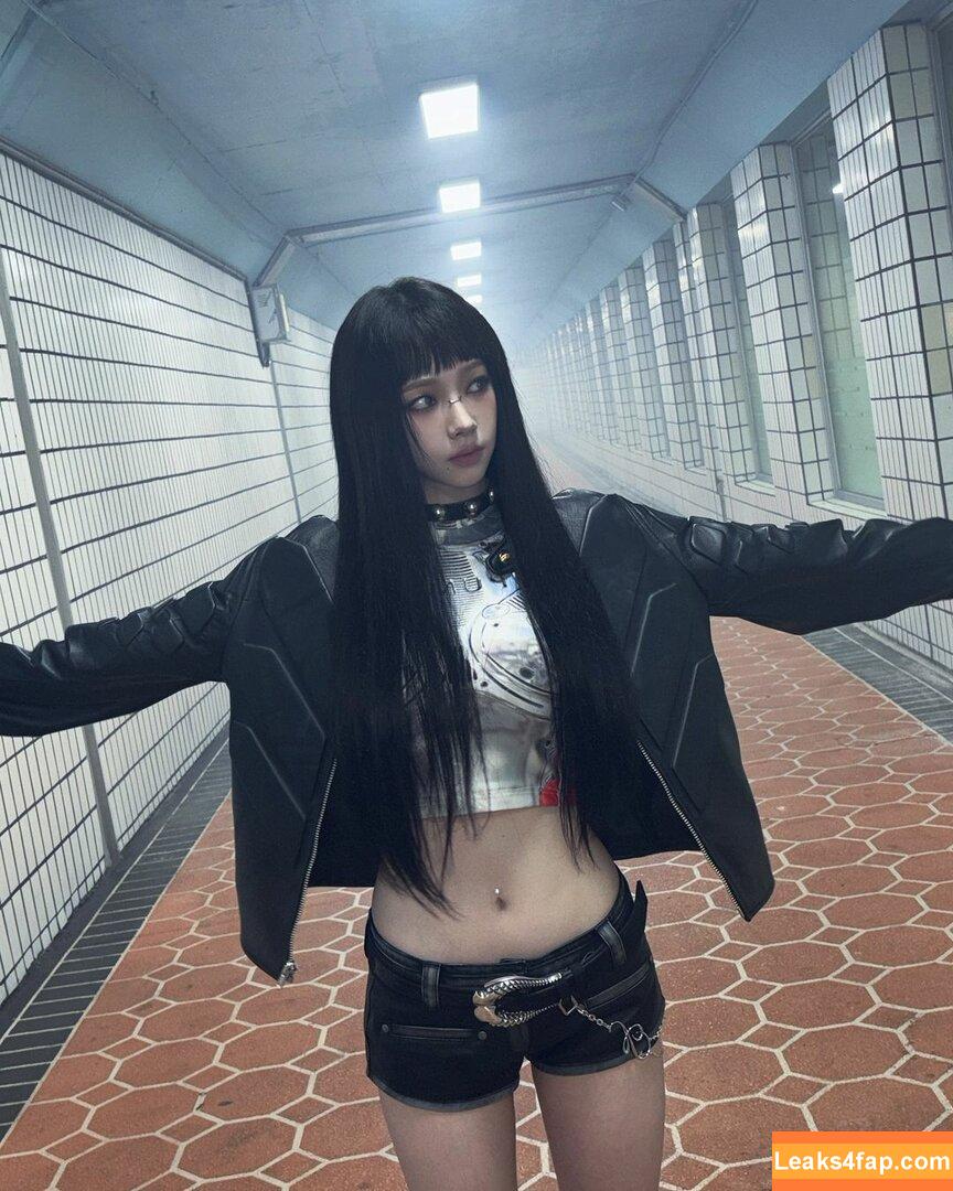 WomenK-pop /  leaked photo photo #2311