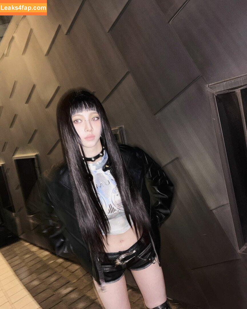 WomenK-pop /  leaked photo photo #2312