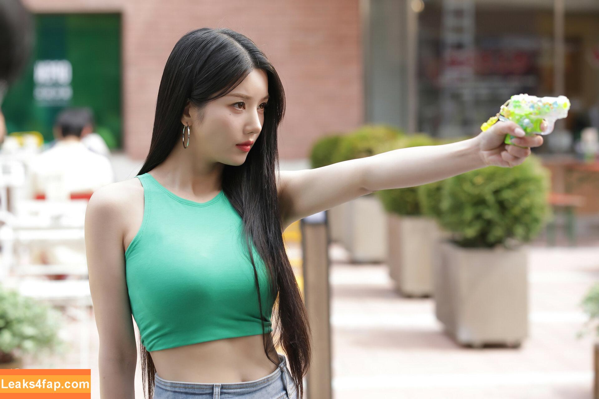 WomenK-pop /  leaked photo photo #2325