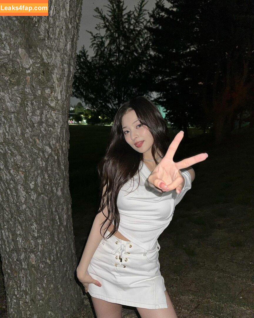 WomenK-pop /  leaked photo photo #2350