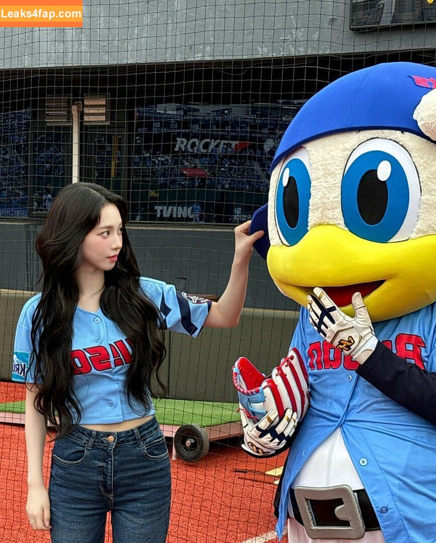 WomenK-pop /  leaked photo photo #2402