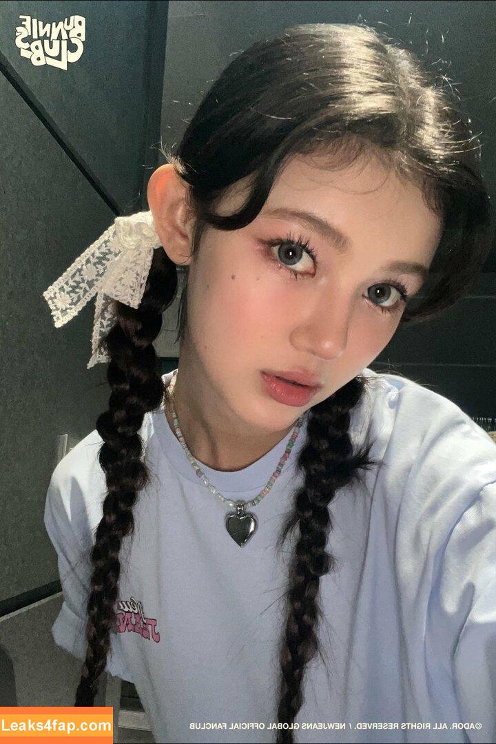 WomenK-pop /  leaked photo photo #2407