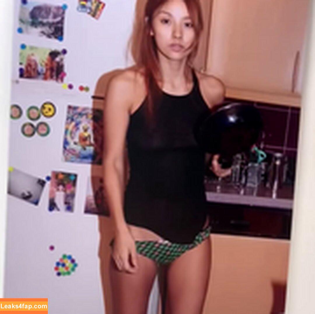 WomenK-pop /  leaked photo photo #2423