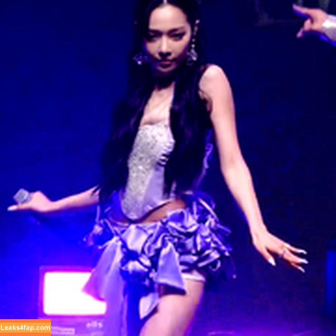 WomenK-pop /  leaked photo photo #2433