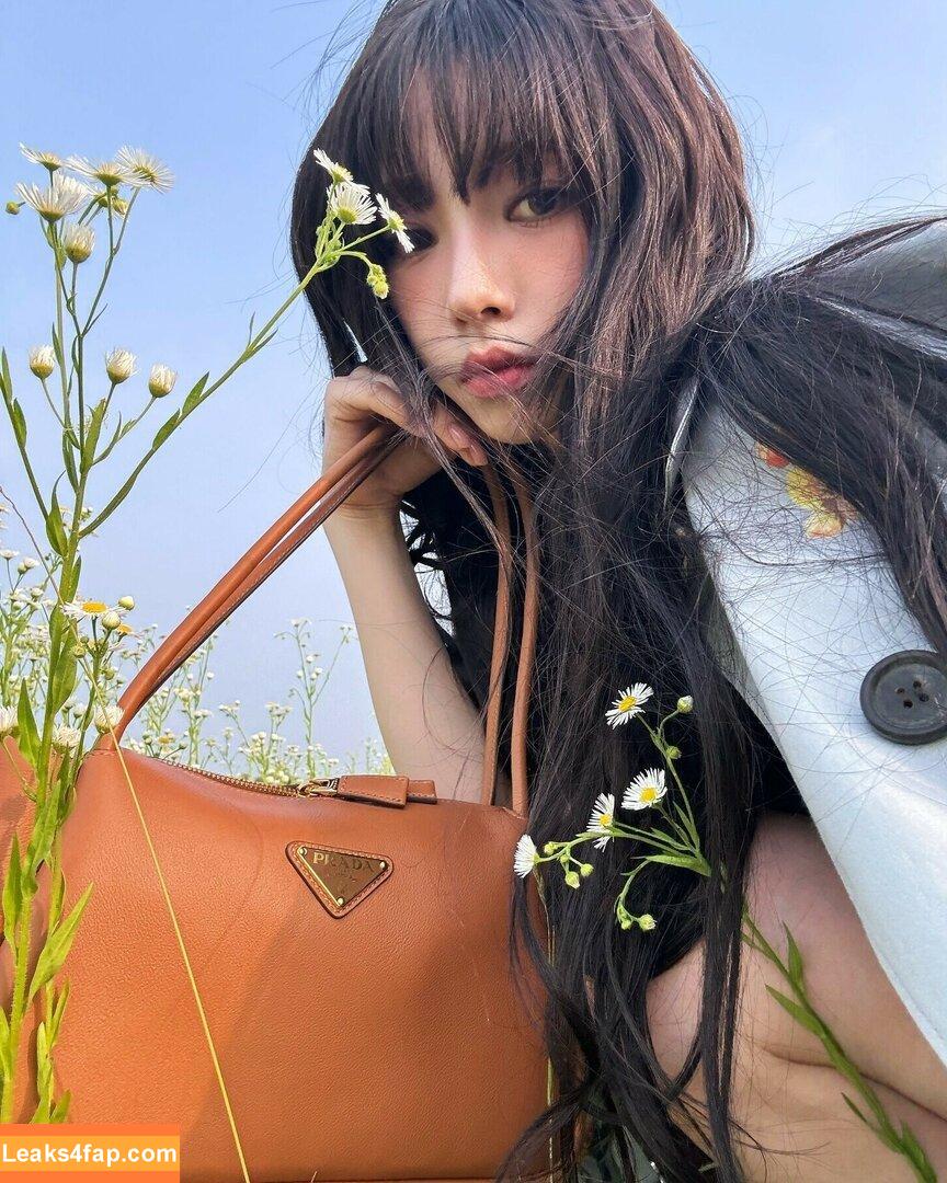 WomenK-pop /  leaked photo photo #2440