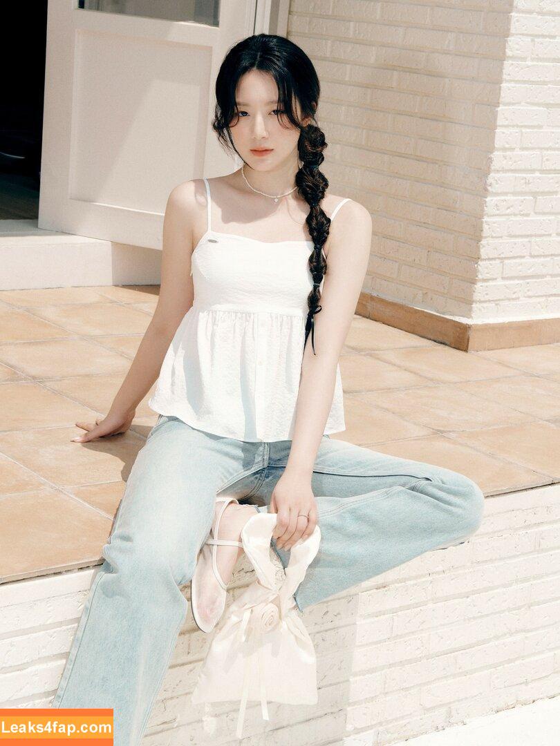 WomenK-pop /  leaked photo photo #2465