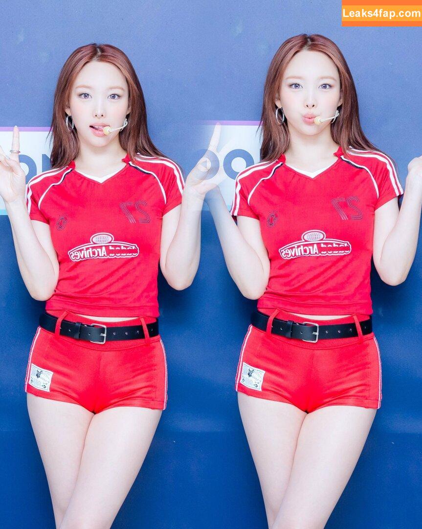 WomenK-pop /  leaked photo photo #2485