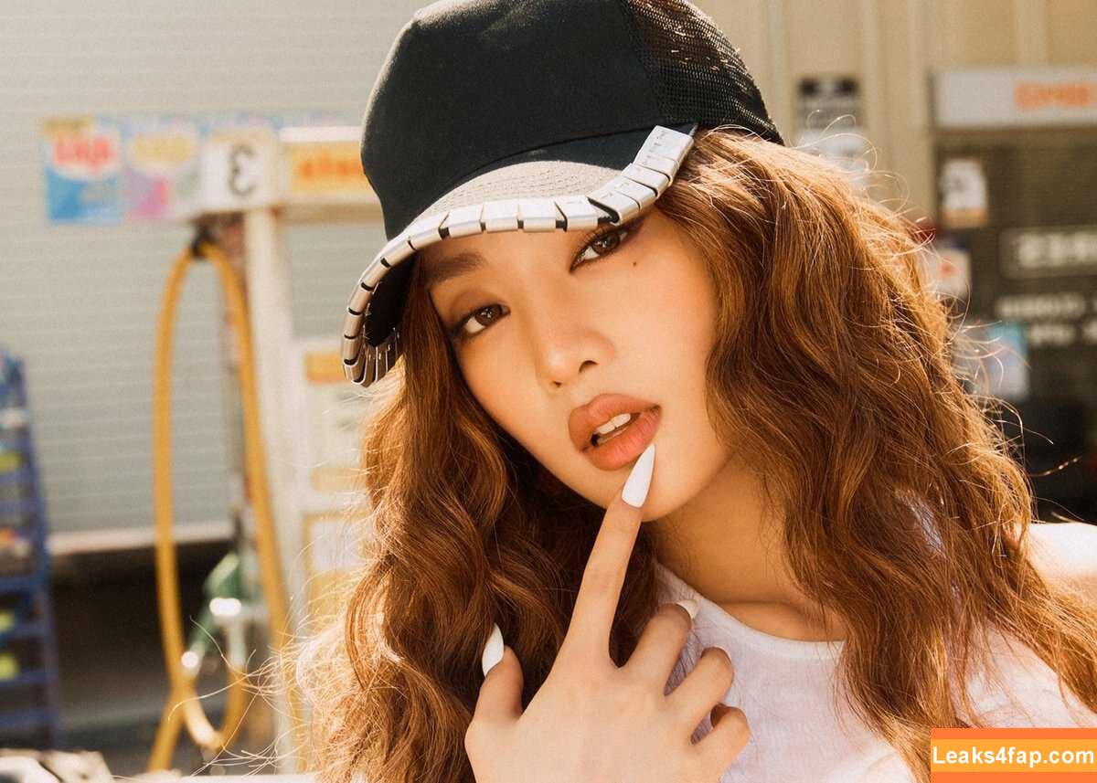 WomenK-pop /  leaked photo photo #2490