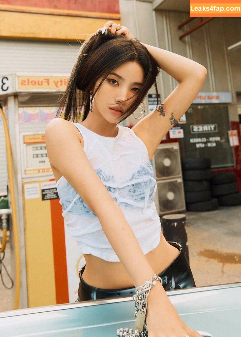 WomenK-pop /  leaked photo photo #2491