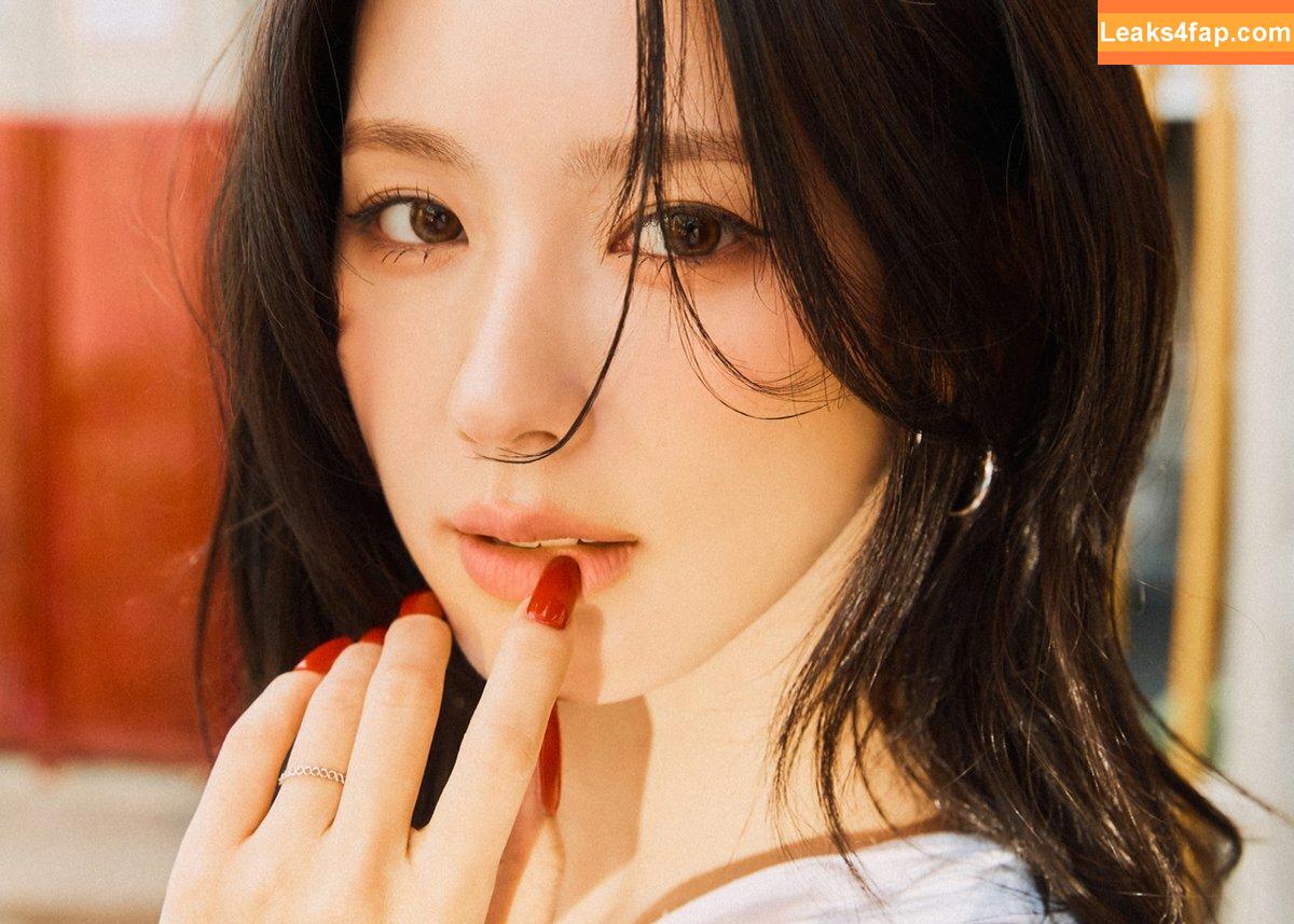 WomenK-pop /  leaked photo photo #2496