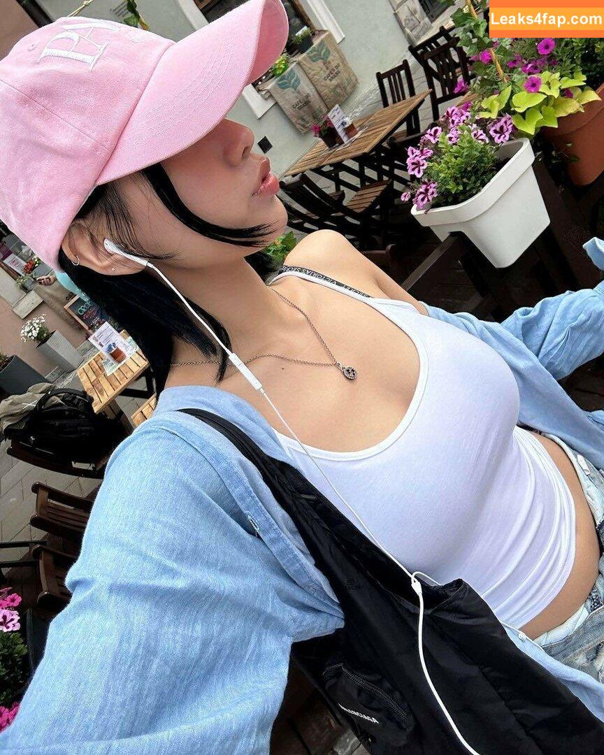 WomenK-pop /  leaked photo photo #2503