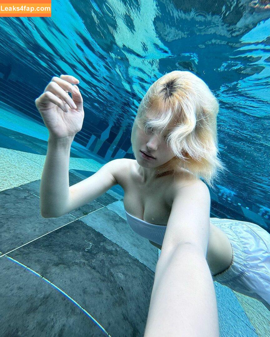 WomenK-pop /  leaked photo photo #2507