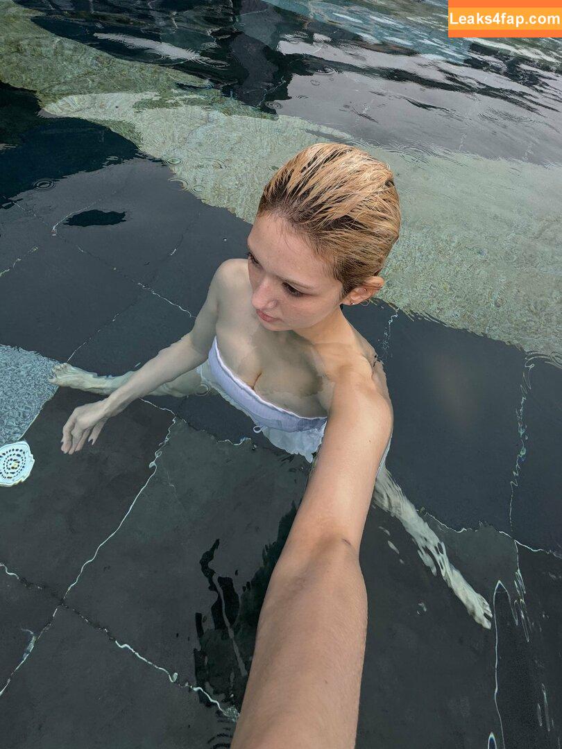 WomenK-pop /  leaked photo photo #2514