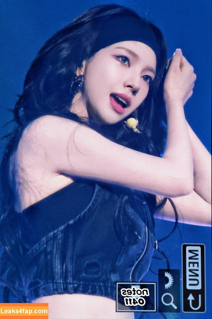 WomenK-pop /  leaked photo photo #2535