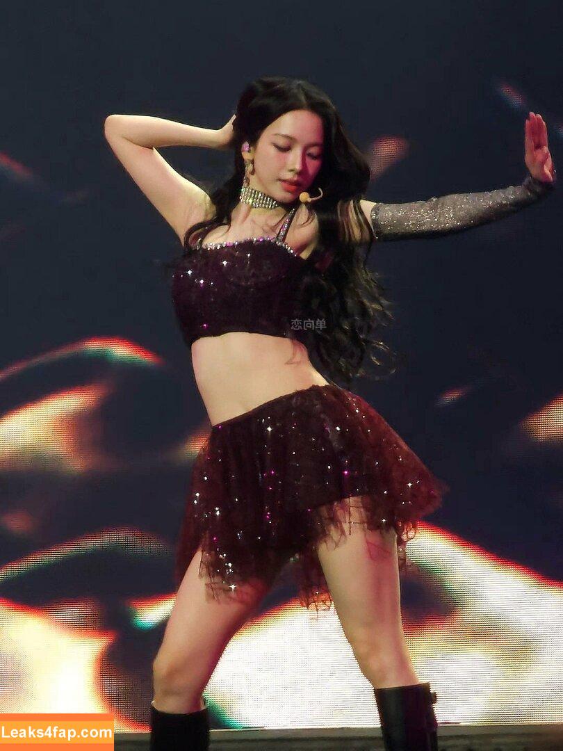 WomenK-pop /  leaked photo photo #2548